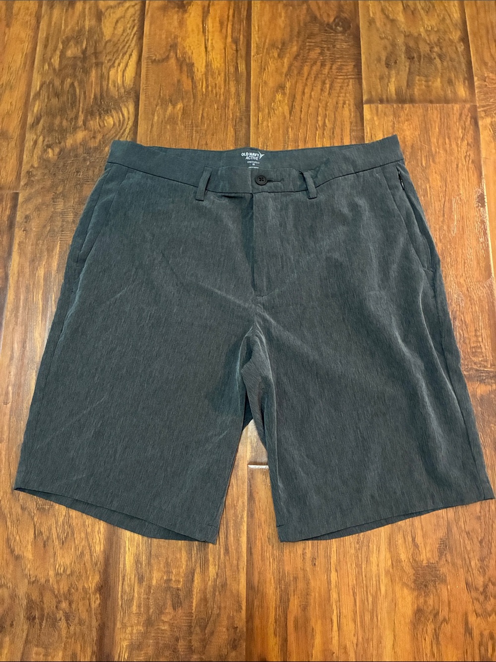 Old Navy Men’s Dark Gray Flat-Front Shorts